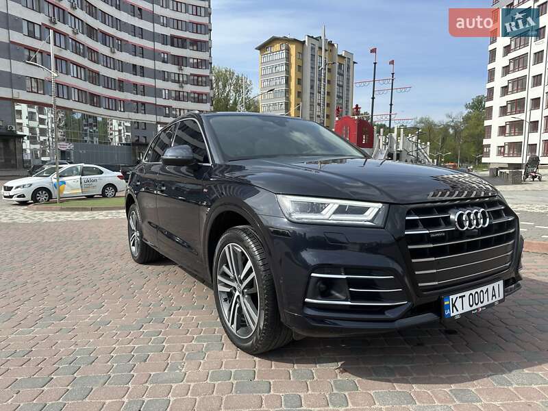 Внедорожник / Кроссовер Audi Q5 2020 в Ивано-Франковске