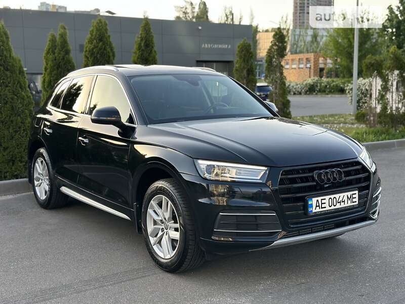 Внедорожник / Кроссовер Audi Q5 2019 в Днепре