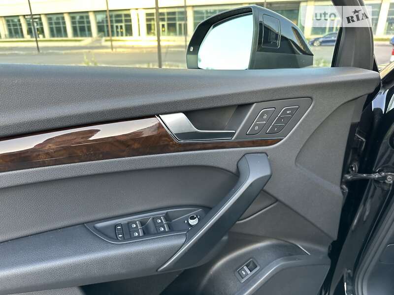 Внедорожник / Кроссовер Audi Q5 2019 в Днепре