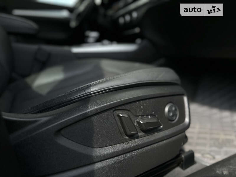 Внедорожник / Кроссовер Audi Q5 2019 в Львове