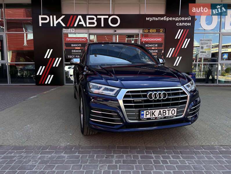 Внедорожник / Кроссовер Audi Q5 2017 в 