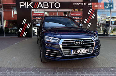 Внедорожник / Кроссовер Audi Q5 2017 в 