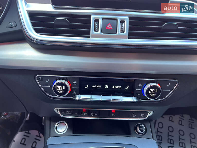 Внедорожник / Кроссовер Audi Q5 2017 в Львове