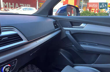 Внедорожник / Кроссовер Audi Q5 2017 в 