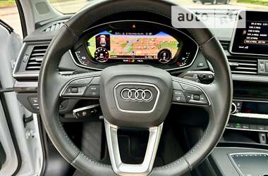 Позашляховик / Кросовер Audi Q5 2020 в 