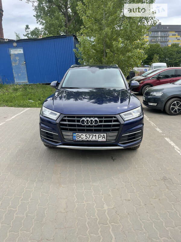 Позашляховик / Кросовер Audi Q5 2018 в Львові