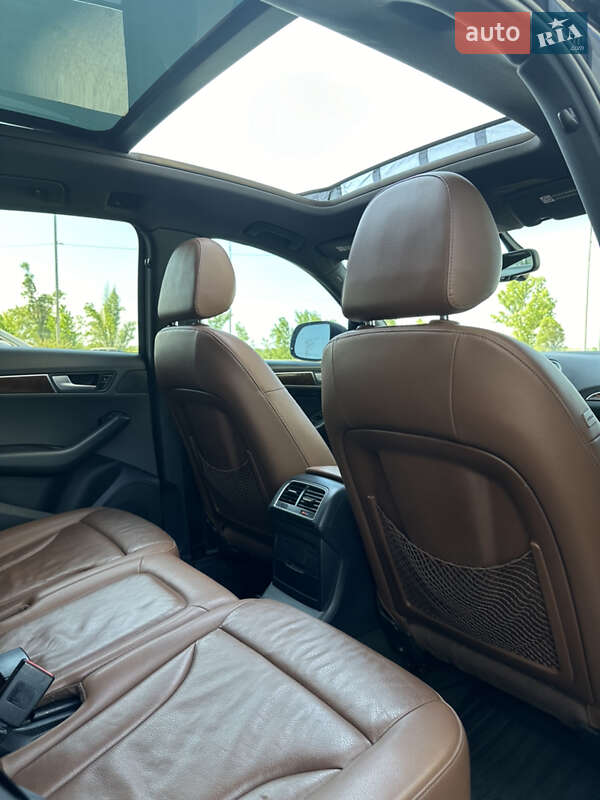 Внедорожник / Кроссовер Audi Q5 2011 в Киеве