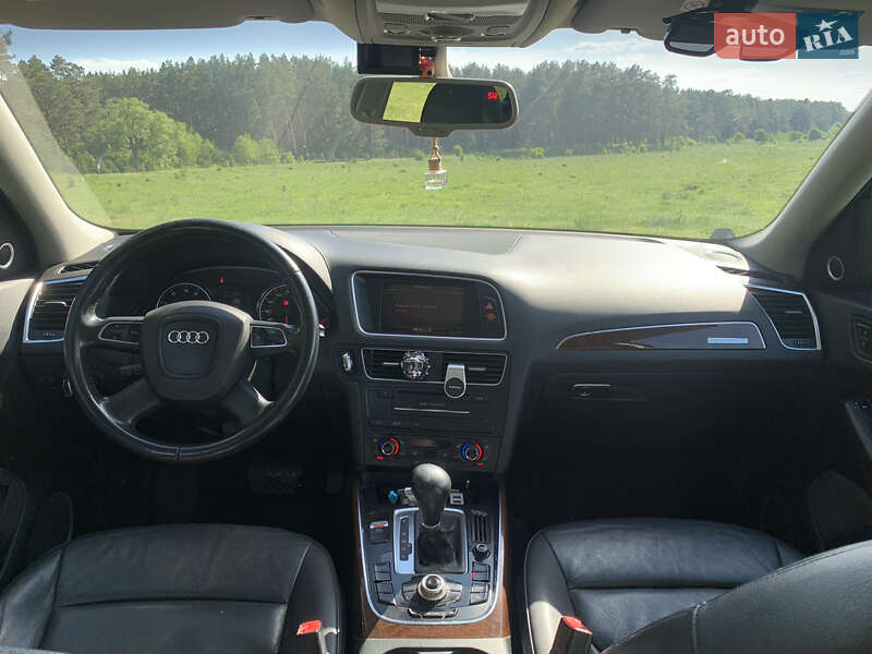 Внедорожник / Кроссовер Audi Q5 2011 в Тернополе