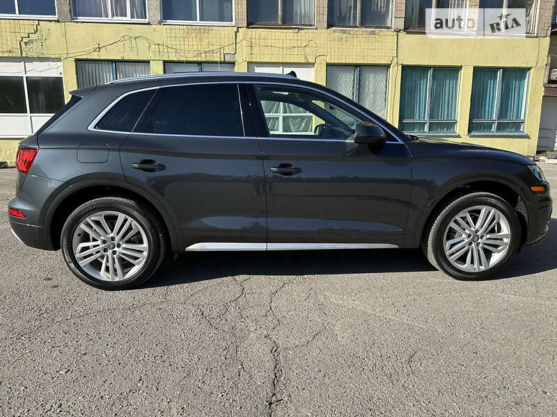 Внедорожник / Кроссовер Audi Q5 2018 в Киеве