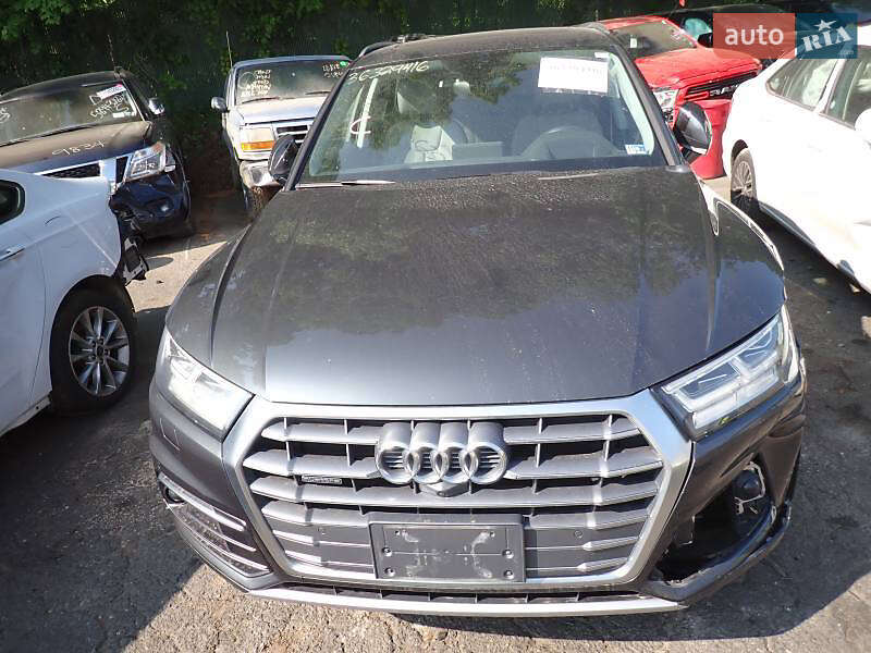 Внедорожник / Кроссовер Audi Q5 2017 в Ровно