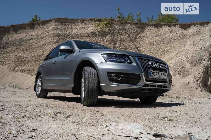Позашляховик / Кросовер Audi Q5 2011 в Тернополі