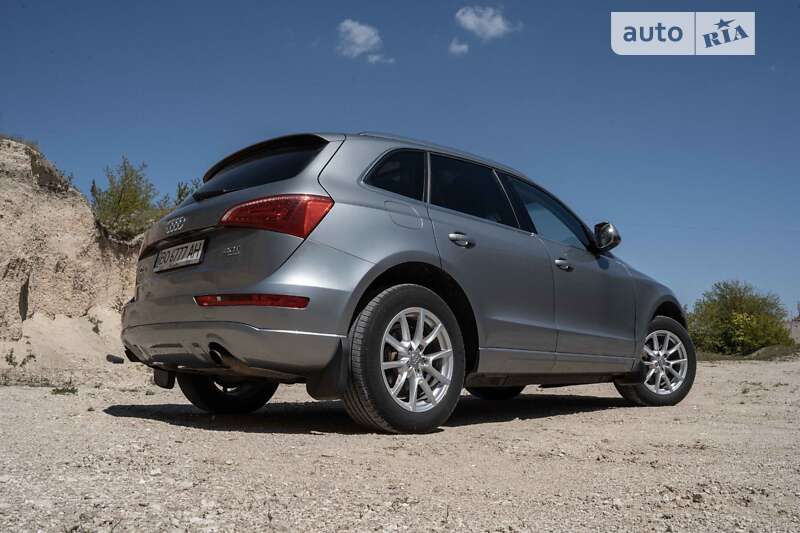 Позашляховик / Кросовер Audi Q5 2011 в Тернополі