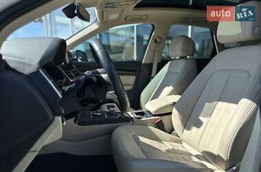 Внедорожник / Кроссовер Audi Q5 2017 в 