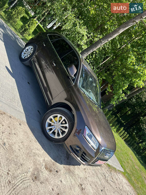 Внедорожник / Кроссовер Audi Q5 2015 в Владимире