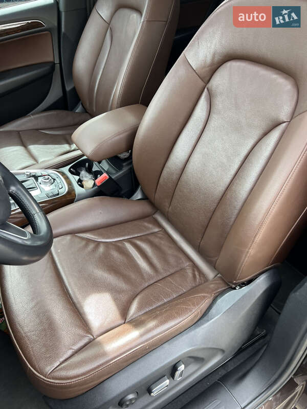 Внедорожник / Кроссовер Audi Q5 2015 в Владимире