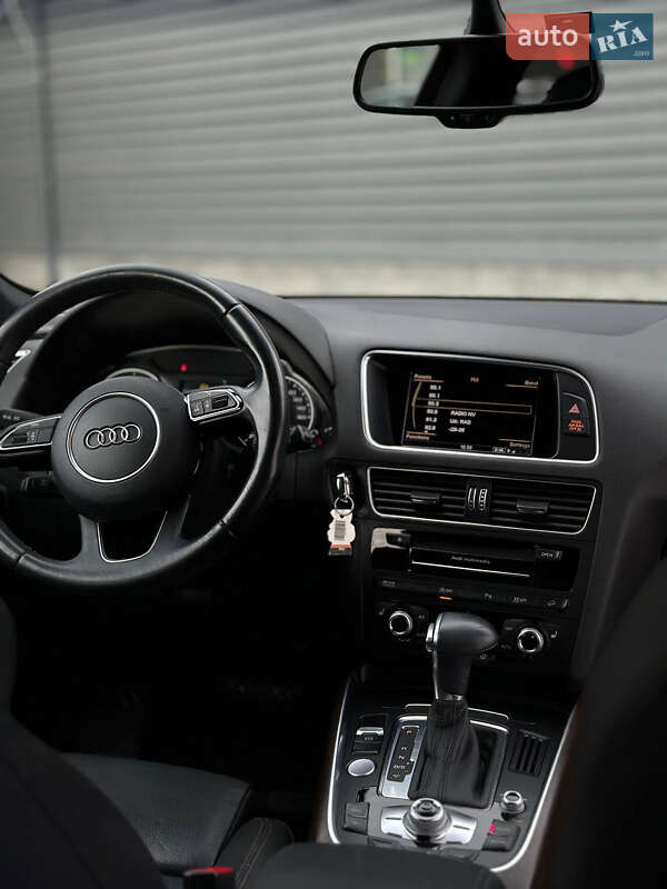 Внедорожник / Кроссовер Audi Q5 2016 в Софиевской Борщаговке