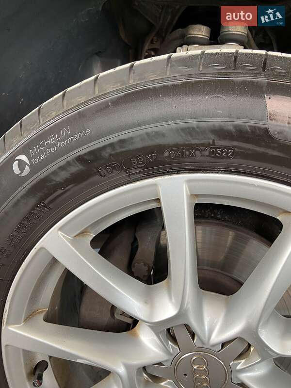 Внедорожник / Кроссовер Audi Q5 2011 в Луцке