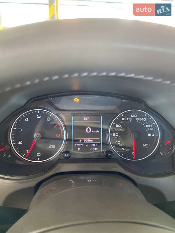 Внедорожник / Кроссовер Audi Q5 2011 в Луцке