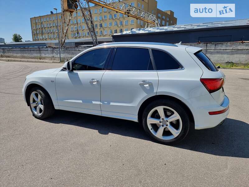 Внедорожник / Кроссовер Audi Q5 2015 в Киеве