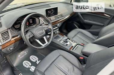 Позашляховик / Кросовер Audi Q5 2020 в Мукачевому
