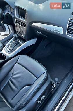 Позашляховик / Кросовер Audi Q5 2015 в 