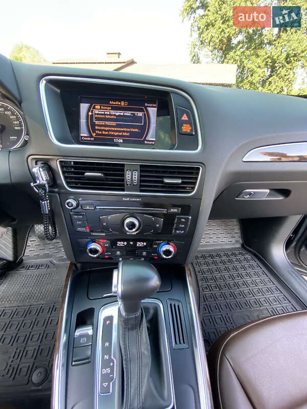 Внедорожник / Кроссовер Audi Q5 2015 в Днепре