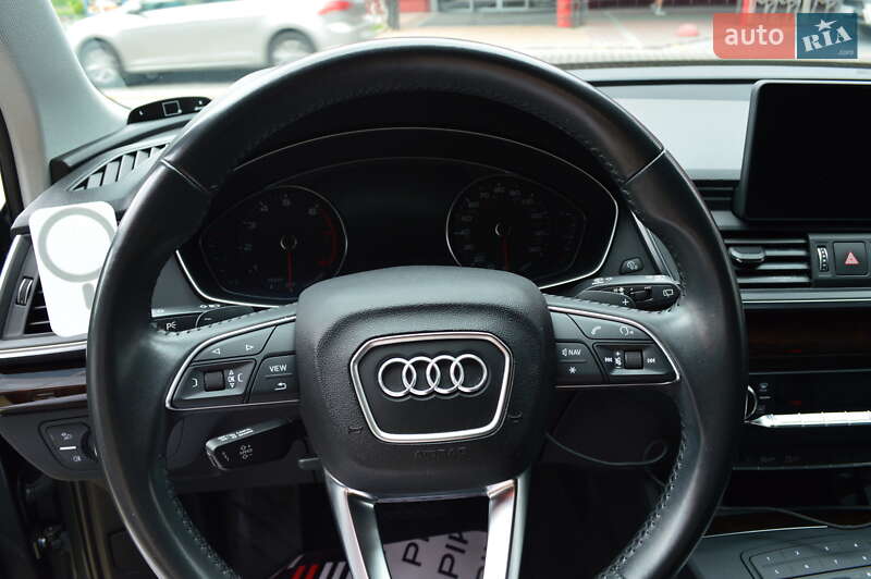 Позашляховик / Кросовер Audi Q5 2019 в Львові