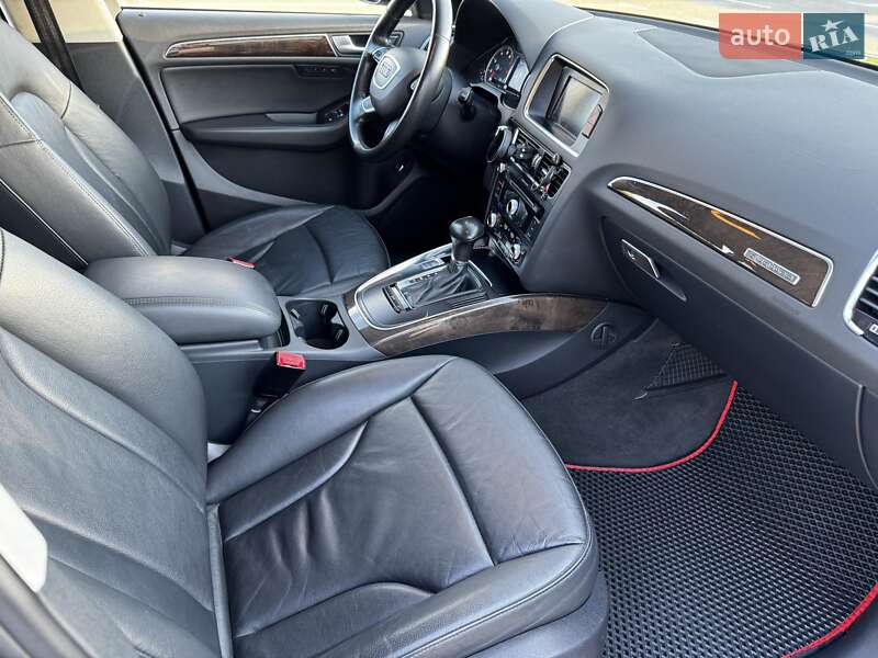 Внедорожник / Кроссовер Audi Q5 2012 в Киеве