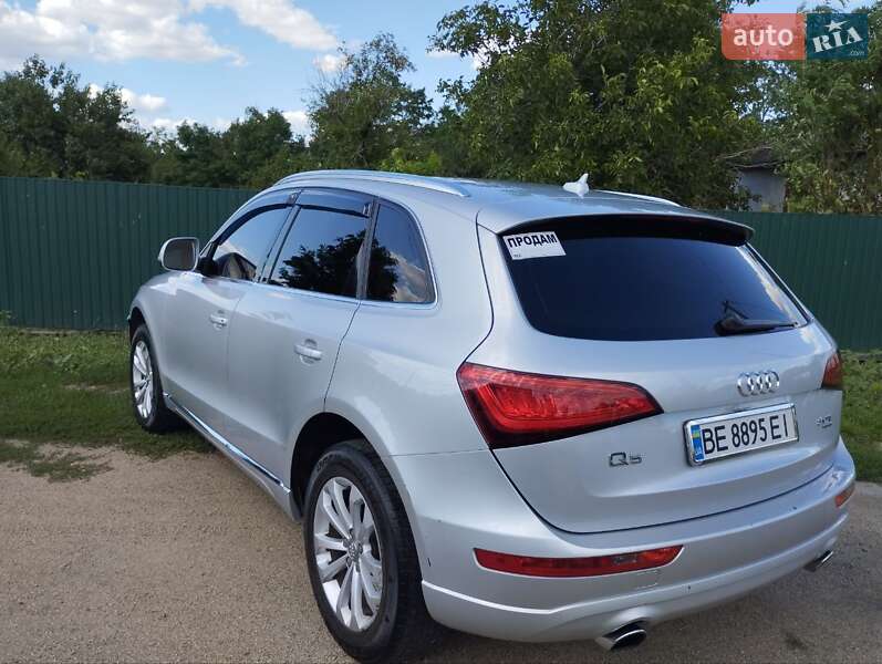 Внедорожник / Кроссовер Audi Q5 2012 в Первомайске