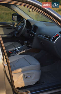 Внедорожник / Кроссовер Audi Q5 2012 в 