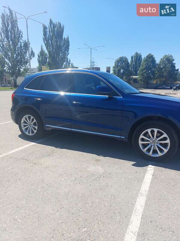Внедорожник / Кроссовер Audi Q5 2015 в Днепре