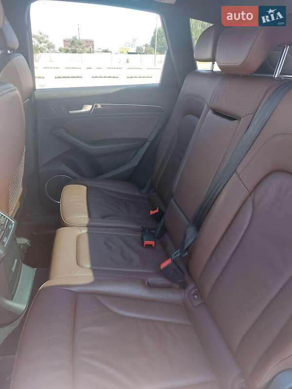Внедорожник / Кроссовер Audi Q5 2015 в Днепре