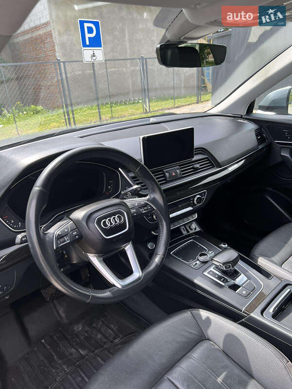 Позашляховик / Кросовер Audi Q5 2017 в Гусятині фото 55 Позашляховик / Кросовер Audi Q5 2017 в Гусятині