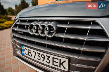 Позашляховик / Кросовер Audi Q5 2017 в 