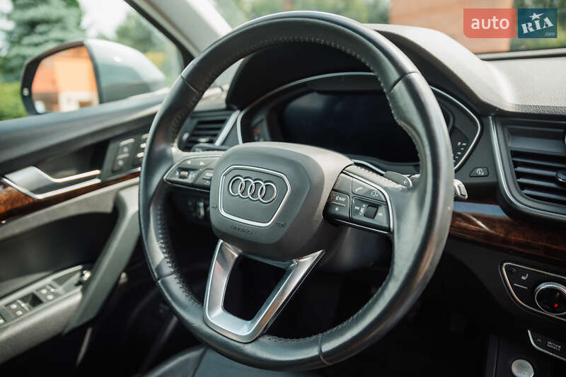 Внедорожник / Кроссовер Audi Q5 2017 в Пирятине