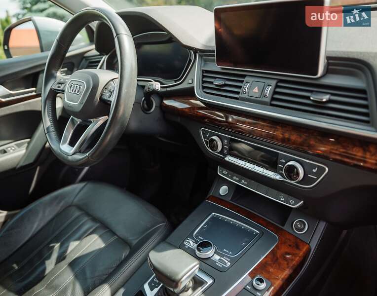 Внедорожник / Кроссовер Audi Q5 2017 в Пирятине