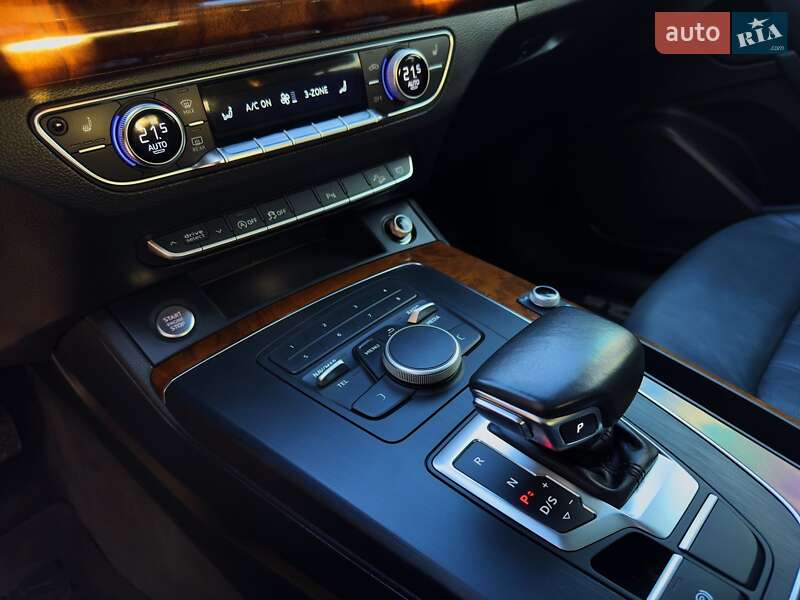 Позашляховик / Кросовер Audi Q5 2017 в Харкові