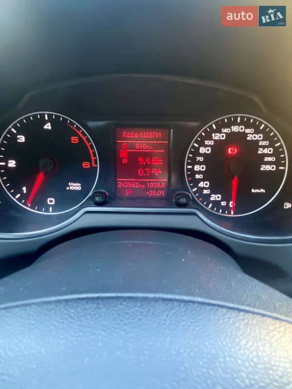 Внедорожник / Кроссовер Audi Q5 2011 в Киеве