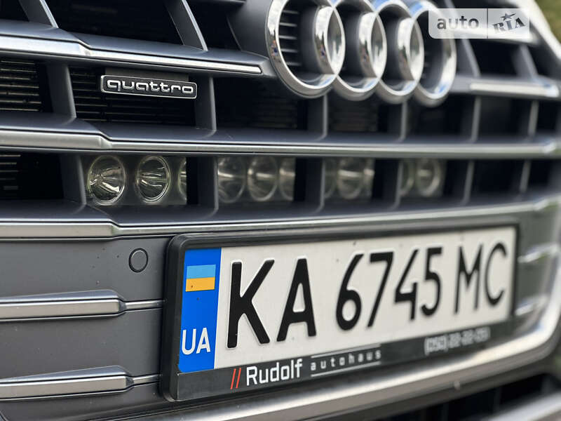 Позашляховик / Кросовер Audi Q5 2020 в Києві