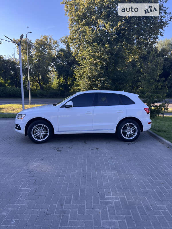 Внедорожник / Кроссовер Audi Q5 2013 в Львове