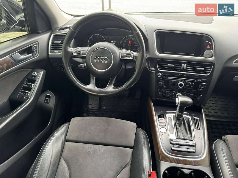 Внедорожник / Кроссовер Audi Q5 2016 в Каменец-Подольском