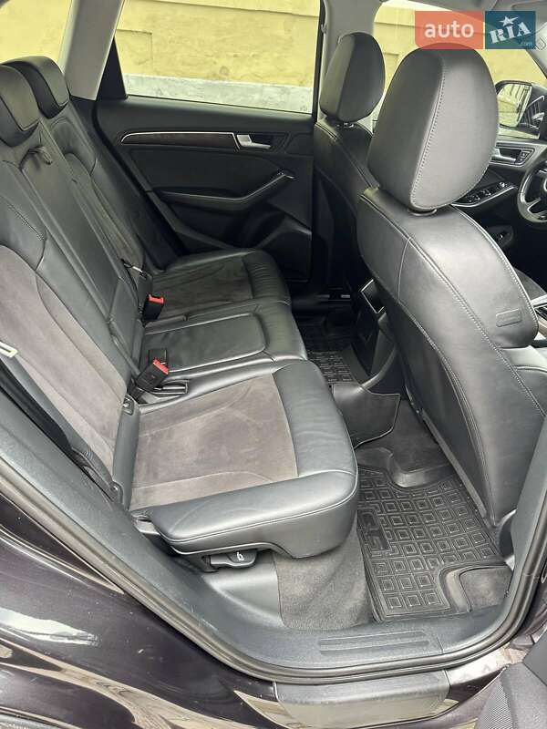 Внедорожник / Кроссовер Audi Q5 2016 в Каменец-Подольском