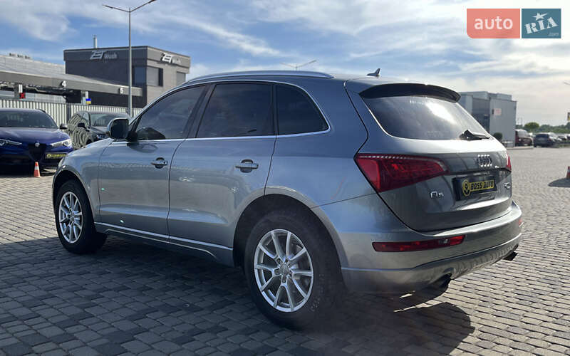 Внедорожник / Кроссовер Audi Q5 2010 в Мукачево