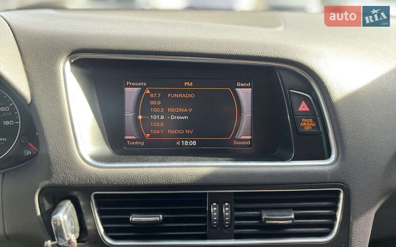 Внедорожник / Кроссовер Audi Q5 2010 в Мукачево