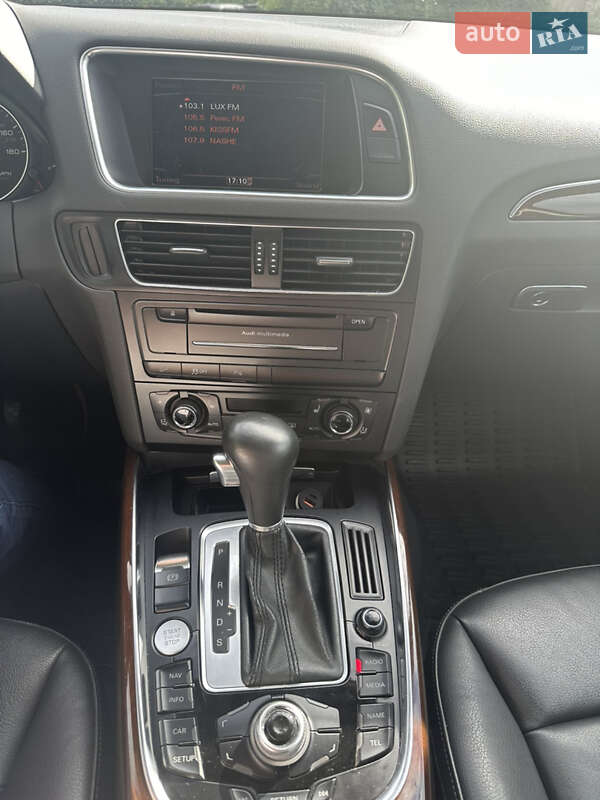 Внедорожник / Кроссовер Audi Q5 2011 в Киеве