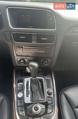 Внедорожник / Кроссовер Audi Q5 2011 в 