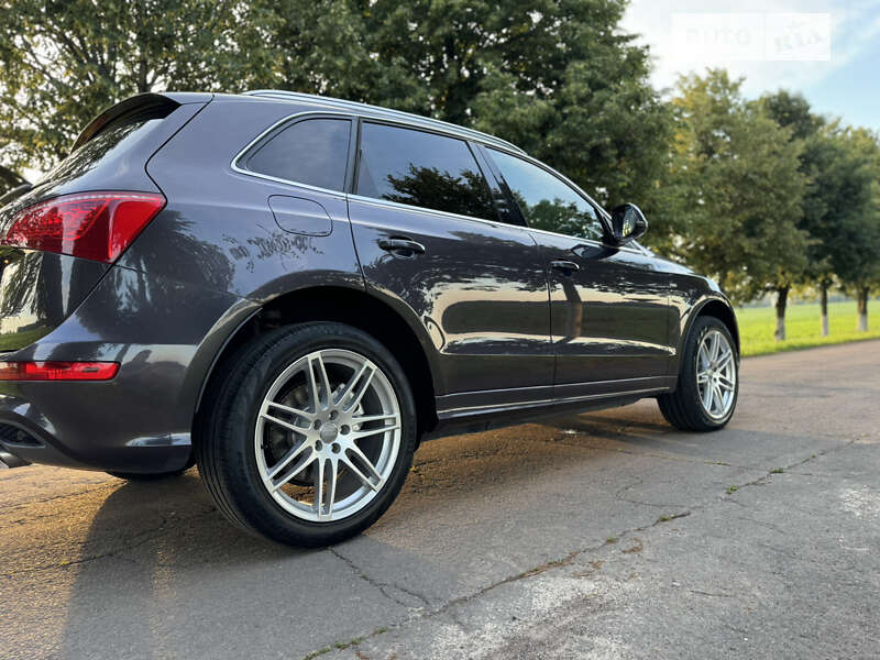 Внедорожник / Кроссовер Audi Q5 2011 в 