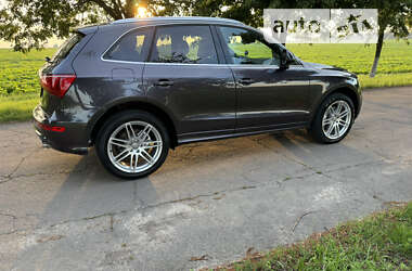Внедорожник / Кроссовер Audi Q5 2011 в 