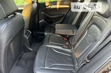 Внедорожник / Кроссовер Audi Q5 2011 в 