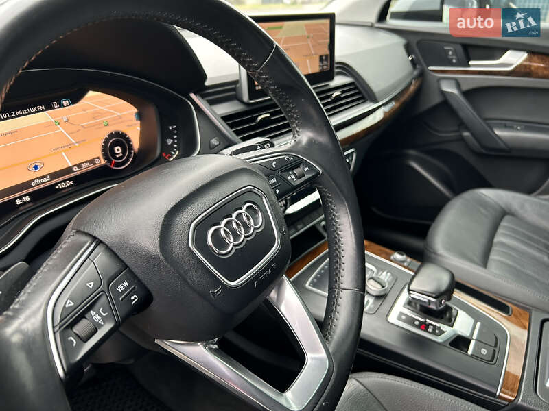 Внедорожник / Кроссовер Audi Q5 2017 в Хмельницком